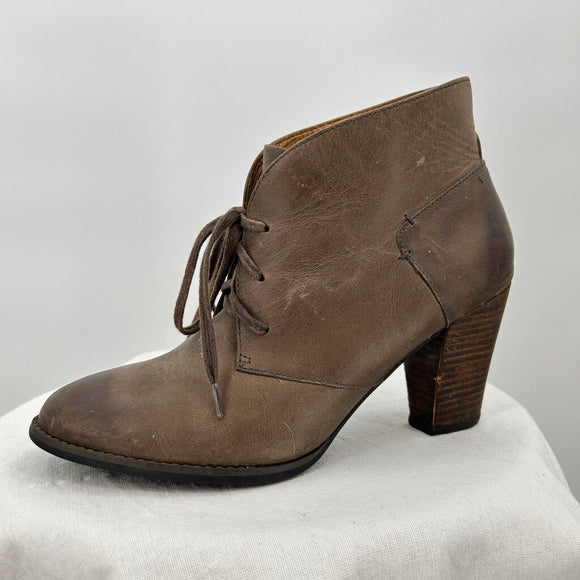 women Clarks Heel Boots Brown Shoes 10