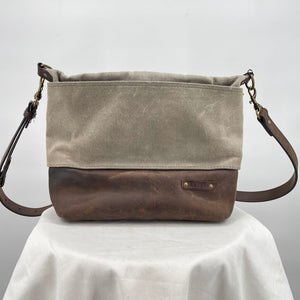 women LL Bean Canvas and Leather Shoulder Bag Green Brown Purse