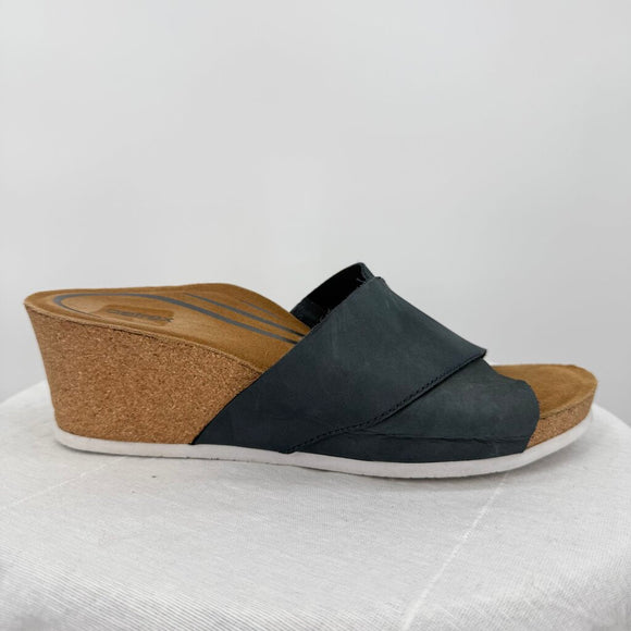 women Aetrex Cora Leather Cork Wedge Black Tan Shoes 9