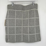women A New Day NWT Checkered Sweater Gray White Skirt XL