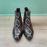 Crown Vintage Neutral Snakeskin Ankle Boots Sz 7